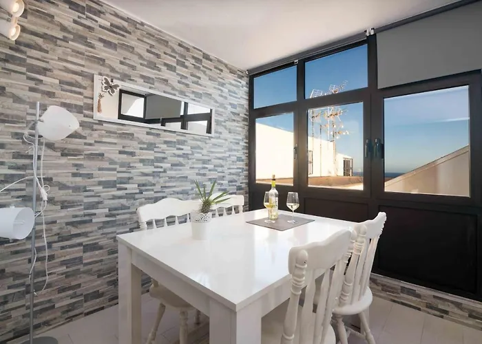 Nina Apartament Apartman Tías